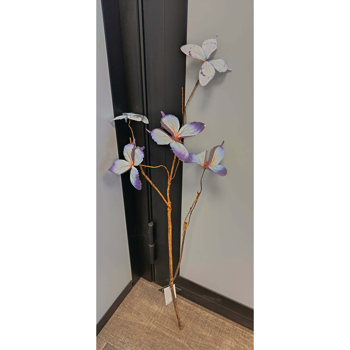 Branche artificielle décorative de 5 papillons- décoration d'intérieur - H. 69 cm couleur lavande bleu- P2