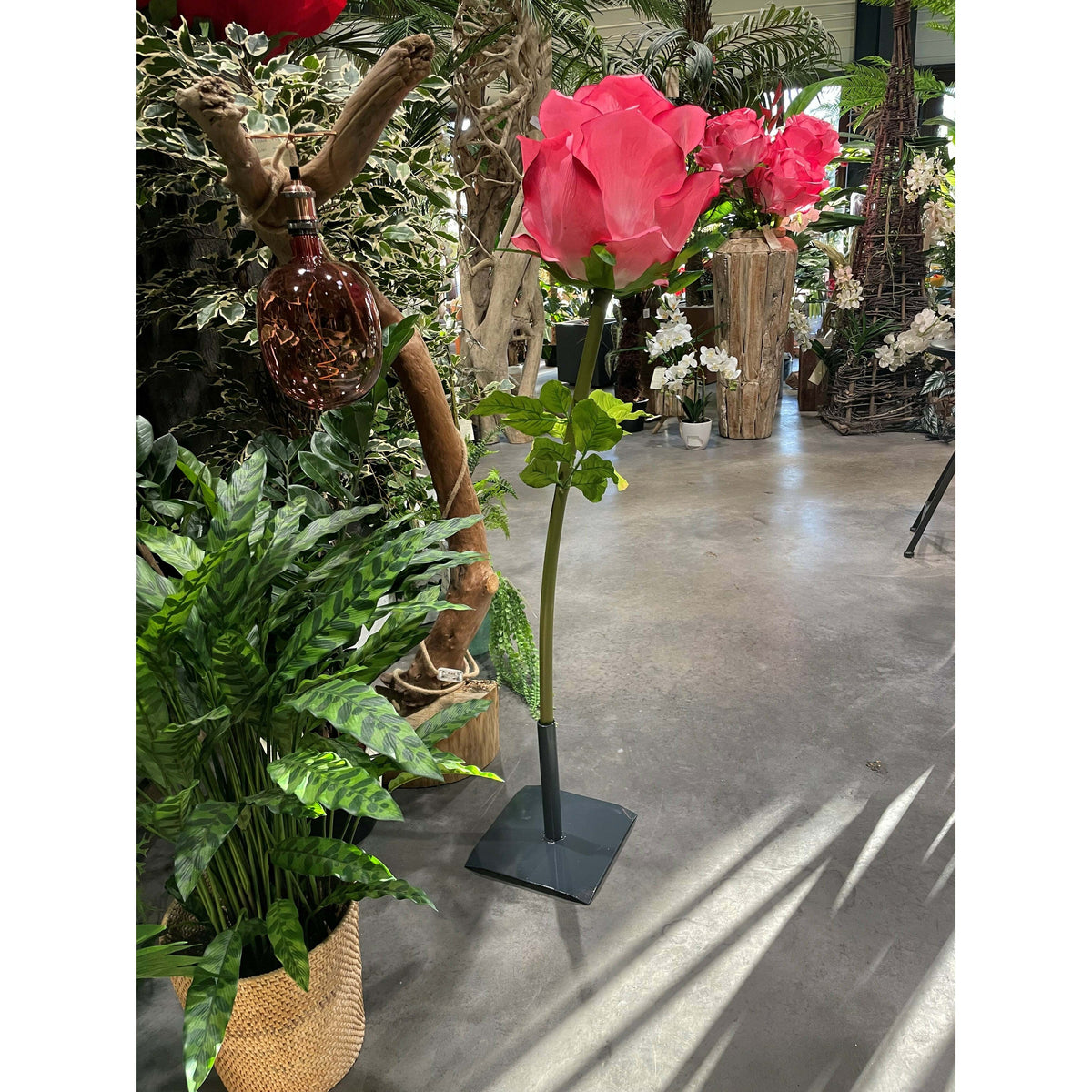 Socle métallique pour fleurs géantes – Ø 3 cm – H.25 cm – Platine 25 x 25 cm